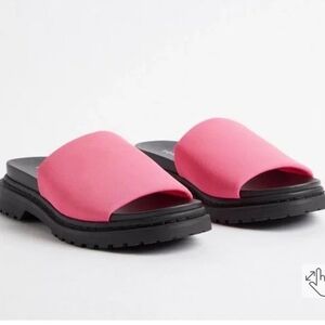 Torrid Neon Pink & Black Platform Slide Sandals Size 7WW NWTs